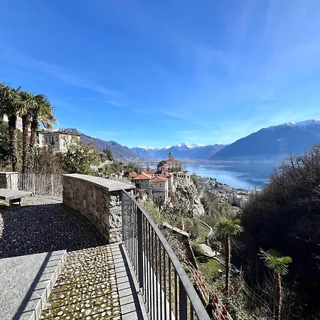 City Lodge Locarno شقة *